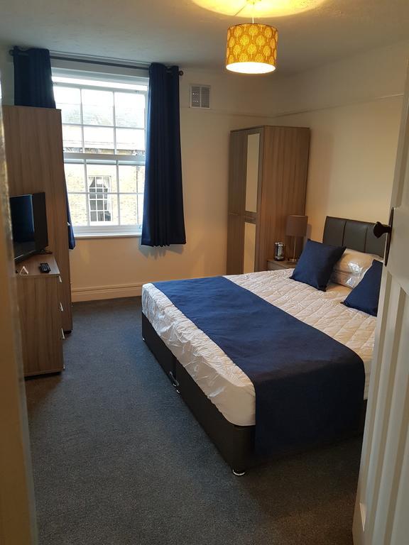 Braganza House Lägenhet Portsmouth Exteriör bild
